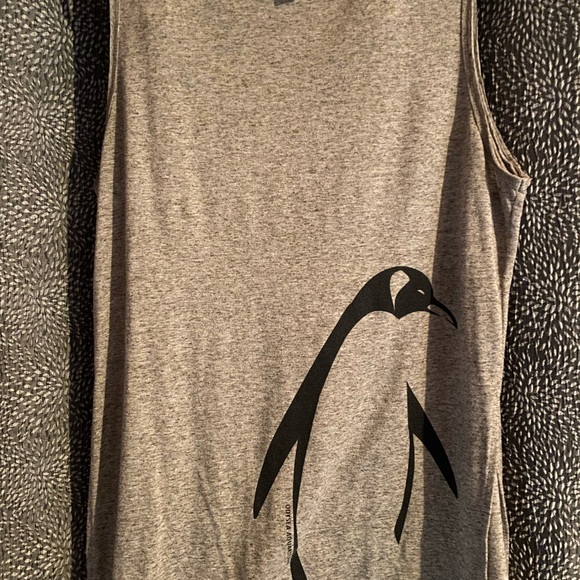 Tops - Gray Sleeveless Top with Penguin Design